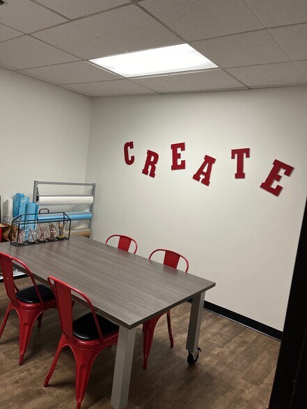 More Photos Of 2600 Warrenville Rd, Downers Grove Office For Lease