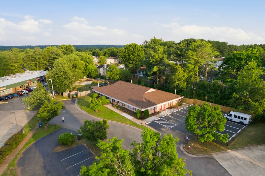 More Photos Of 83 Sugarland Run Dr, Sterling Daycare Center For Lease