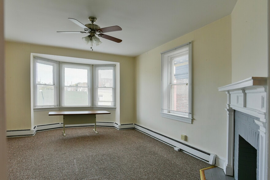 More Photos Of 29 W Franklin St, Hagerstown Apartments For Sale