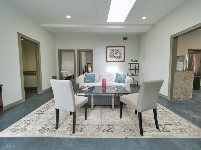 More Photos Of 9614-9616 MacArthur Blvd, Oakland Religious Facility For Lease