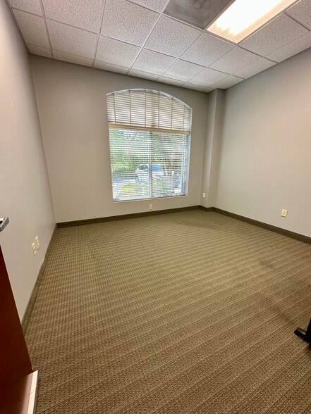 More Photos Of 5 Corporate Center Ct, Greensboro Office For Lease