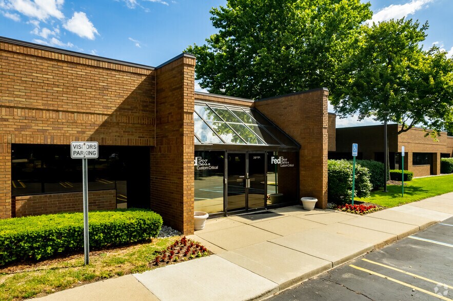 More Photos Of 36133-36139 Schoolcraft Rd, Livonia Unknown For Lease