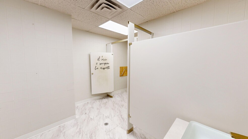 More Photos Of 4810 50 st, Stettler Flex For Lease