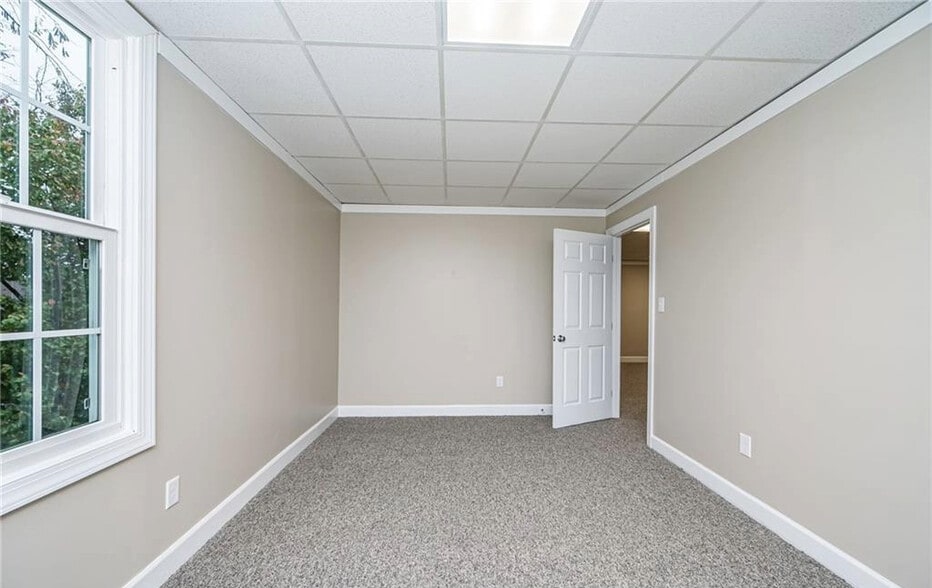 More Photos Of 1241 Mall Dr, North Chesterfield Medical For Lease