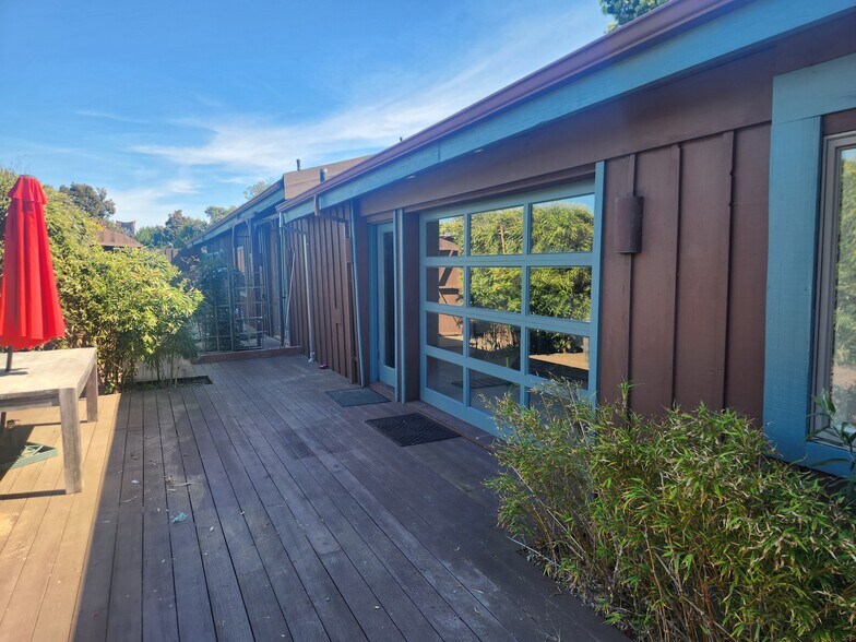 More Photos Of 27 Gate 5 Rd, Sausalito Office For Lease