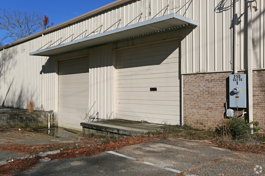 More Photos Of 210 W Washington St, Dothan Warehouse For Sale