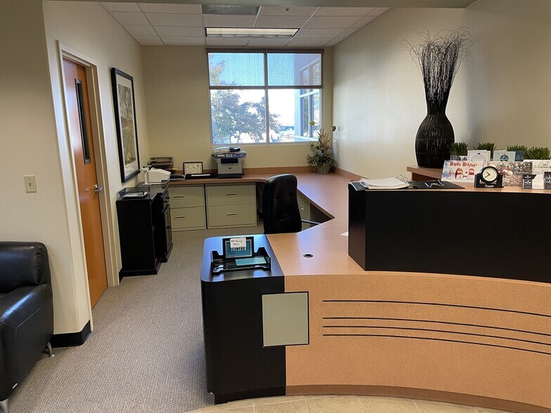 More Photos Of 6221 Southwest Blvd, Fort Worth Office For Sale