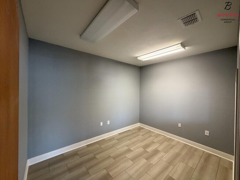 More Photos Of 103 Ranger Dr, Boerne Warehouse For Lease