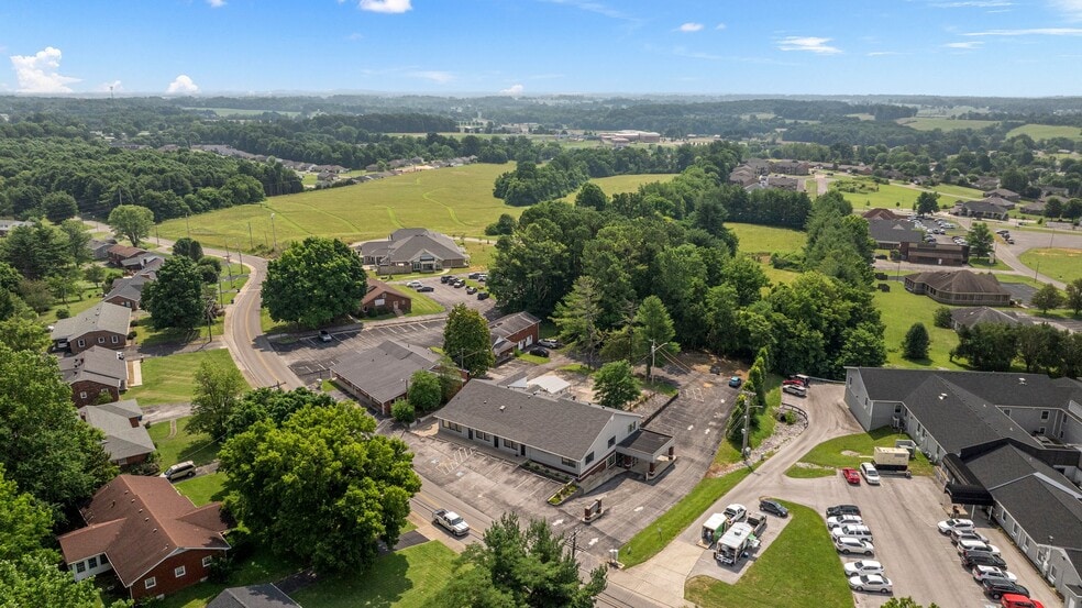 More Photos Of 1004 Glenview Dr, Glasgow Medical For Sale