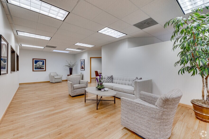 More Photos Of 7518 E Elbow Bend Rd, Carefree Office For Sale