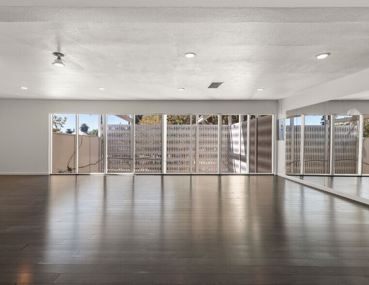 More Photos Of 556 N 1st St, San Jose Medical For Sale