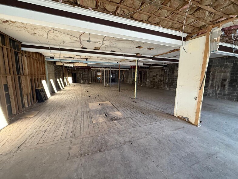 More Photos Of 1435 Victory Hwy, North Smithfield Freestanding For Lease