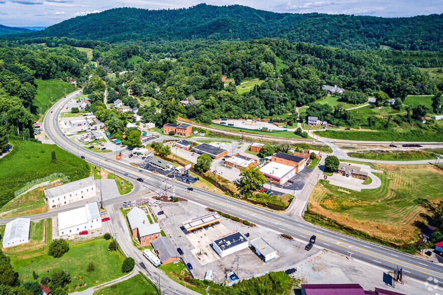 More Photos Of 40 Main St, Boones Mill Storefront Retail Residential For Sale