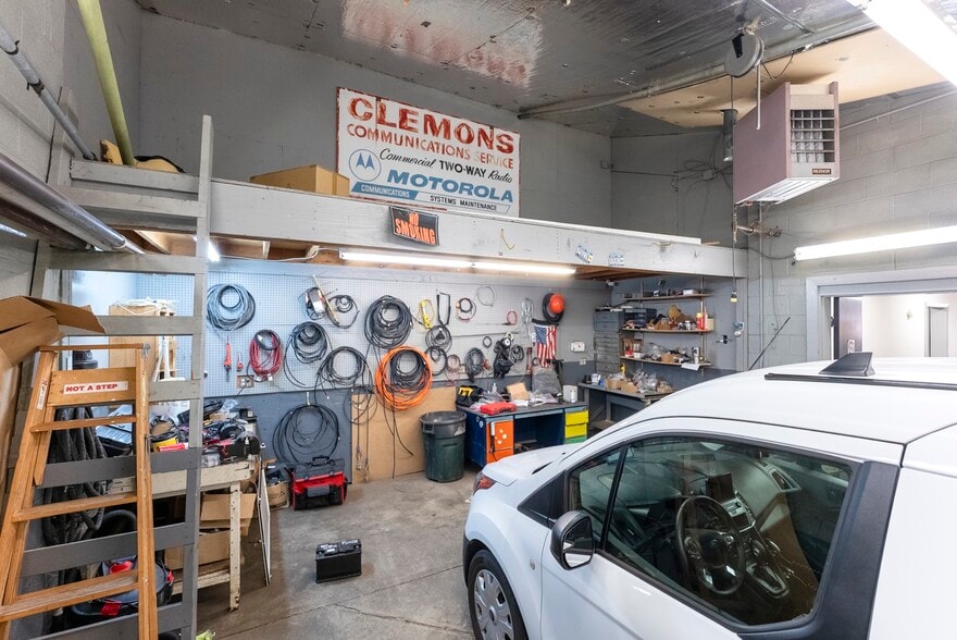 More Photos Of 447 Broadway, Ulster Park Office For Sale