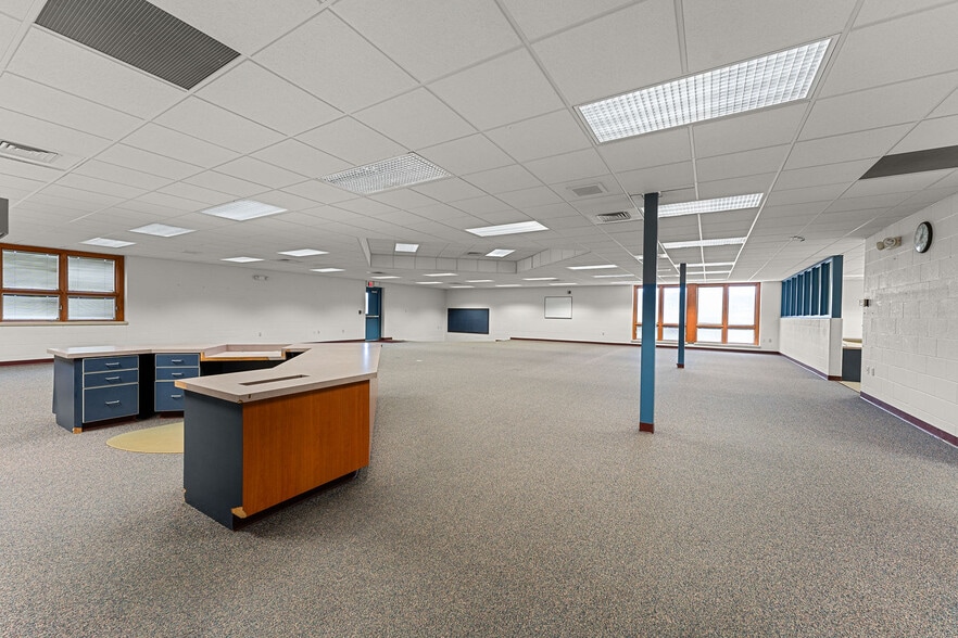 More Photos Of S5864 State Highway 23, Loganville Light Distribution For Sale