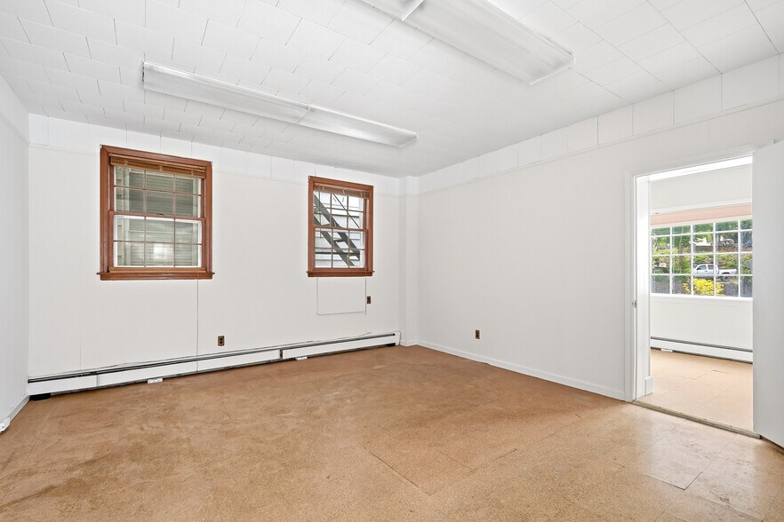 More Photos Of 542 Warburton Ave, Hastings-on-Hudson Storefront Retail Residential For Sale