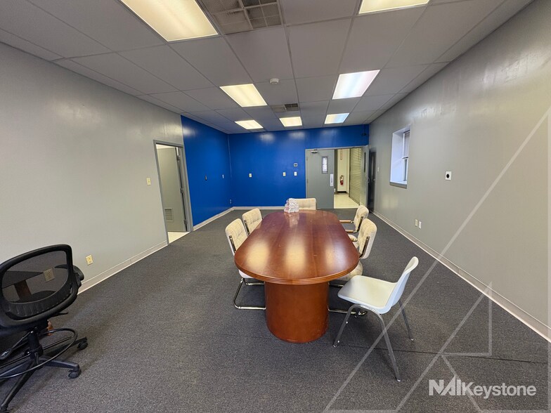 More Photos Of 2214 Farmington Ave, Boyertown Warehouse For Sale