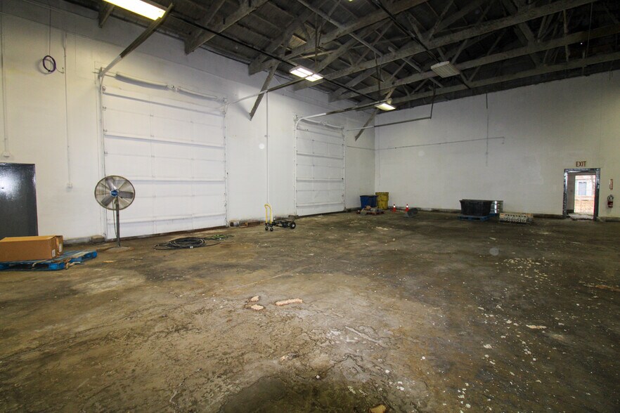 More Photos Of 7350 IL-111, South Roxana Specialty For Sale