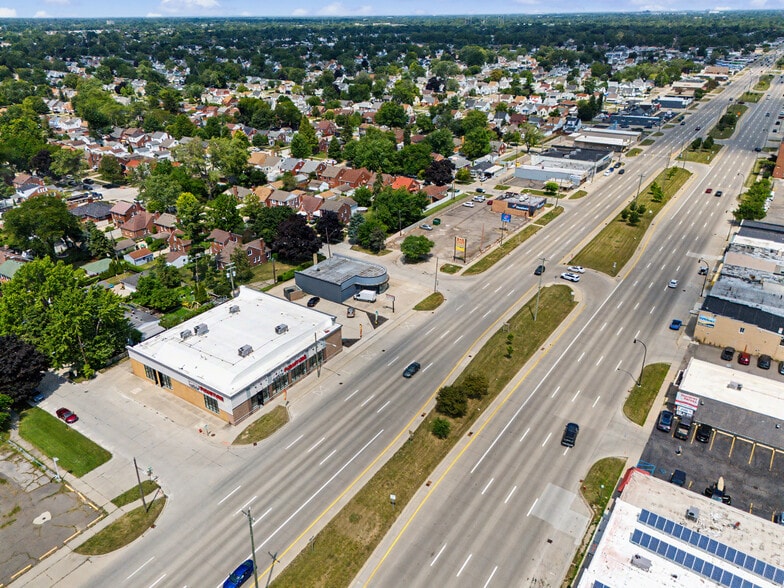 More Photos Of 14222 Fort St, Southgate General Retail For Lease