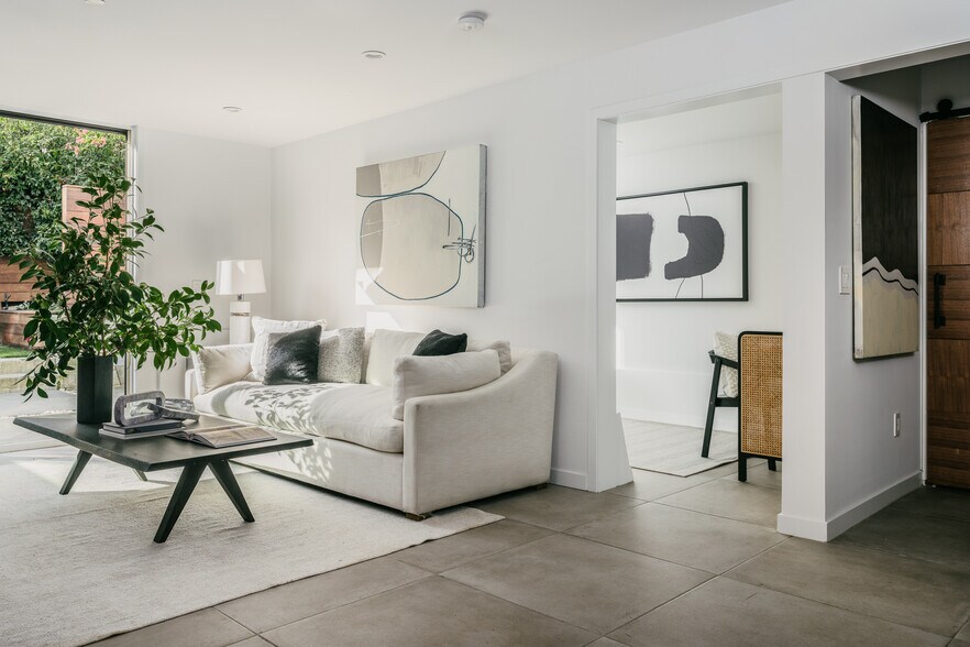 More Photos Of 1126 Sanchez St, San Francisco Apartments For Sale