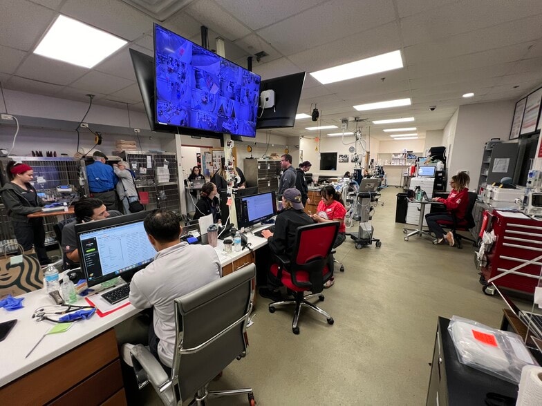 More Photos Of 202-238 E Bearss Ave, Tampa General Retail For Sale