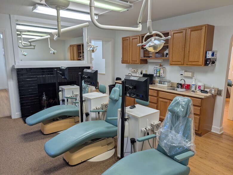More Photos Of 4816 Greenwood Rd, Louisville Medical For Lease