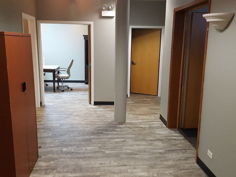 More Photos Of 3855 N Cicero Ave, Chicago Storefront Retail Office For Lease