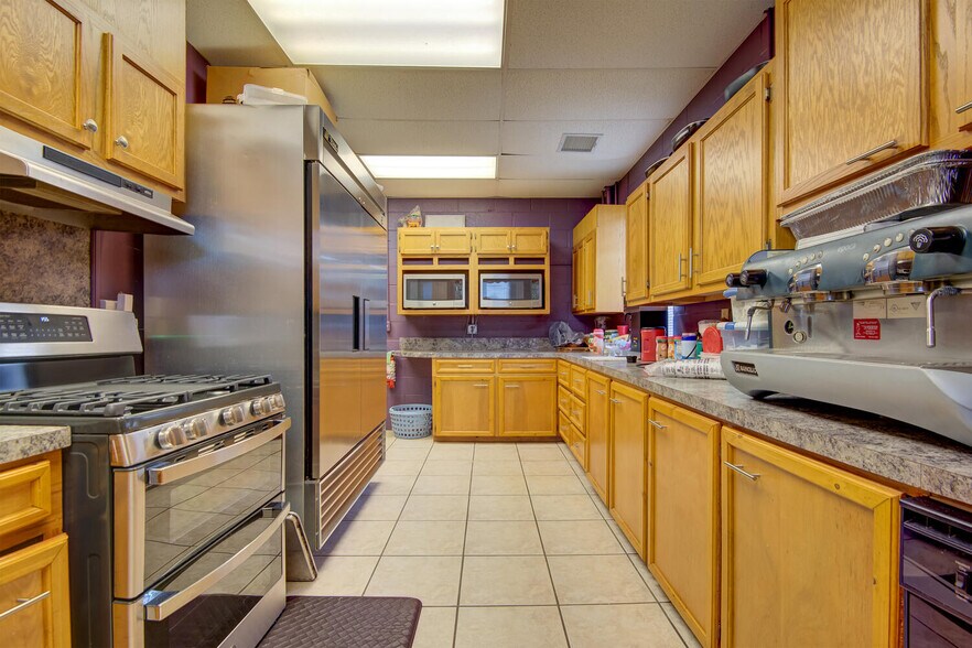 More Photos Of 2833 W Main St, Jenks Religious Facility For Sale