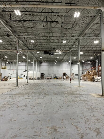 More Photos Of 6451 Main St, Morton Grove Manufacturing For Lease