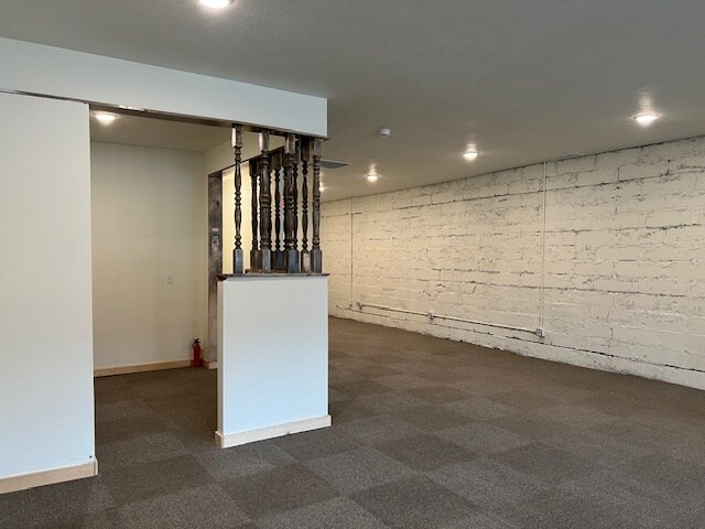 More Photos Of 202 Main St, Stevensville Storefront Retail Office For Lease