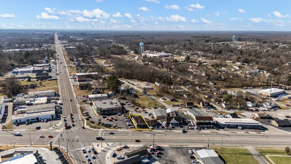 More Photos Of 518 Hillsboro Blvd, Manchester Storefront Retail Office For Sale