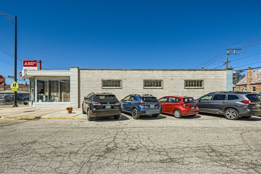 More Photos Of 5301 N Harlem Ave, Chicago Freestanding For Sale