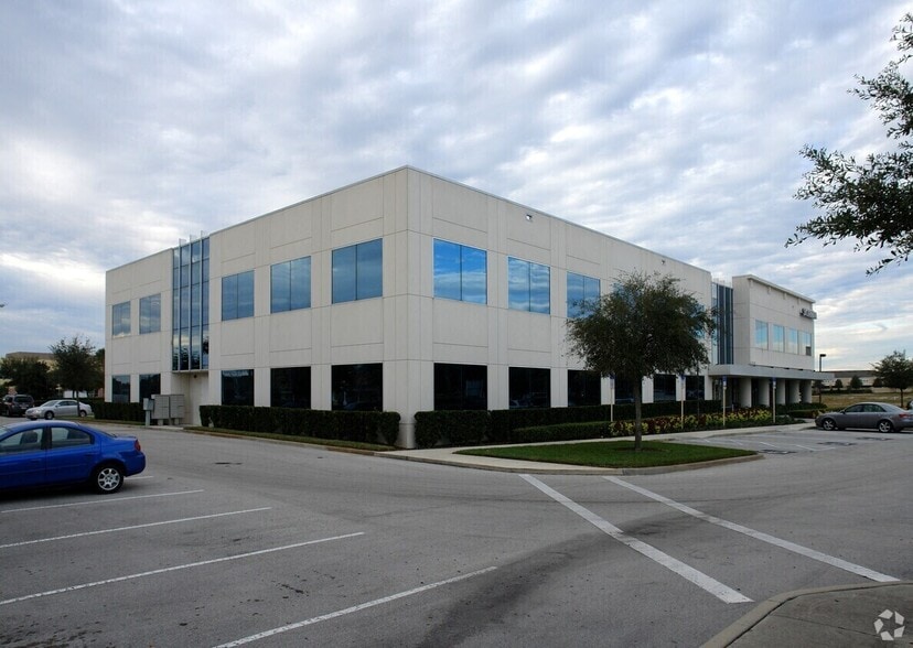 Primary Photo Of 6000 Metrowest Blvd, Orlando Office For Lease