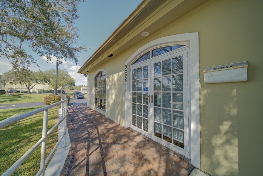 More Photos Of 9245 SW 158th Ln, Miami Office For Lease