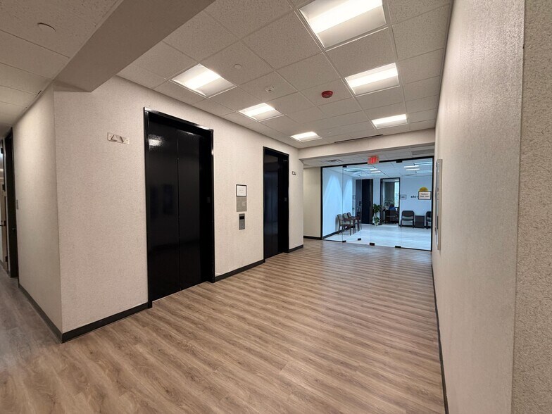 More Photos Of 13111 Westheimer Rd, Houston Office For Sale