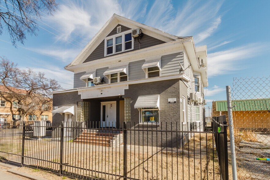 More Photos Of 638 N Broadway Ave, Wichita Multifamily For Sale