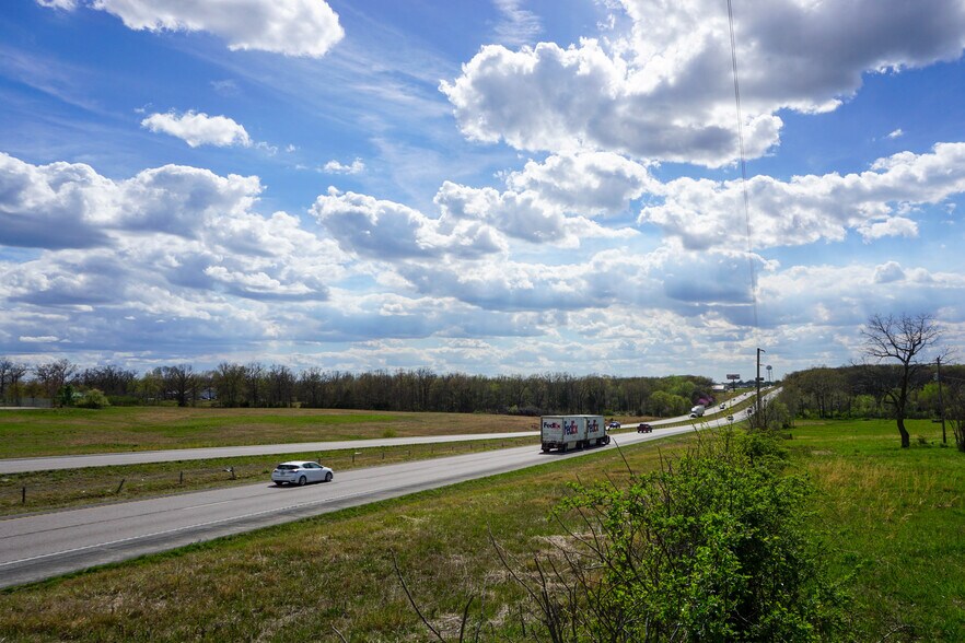 More Photos Of 18626 County Road 1000, Saint James Flex For Sale