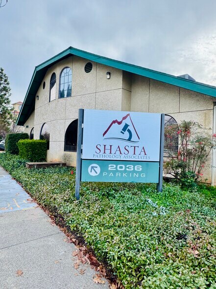 More Photos Of 2036 Railroad Ave, Redding Office For Sale
