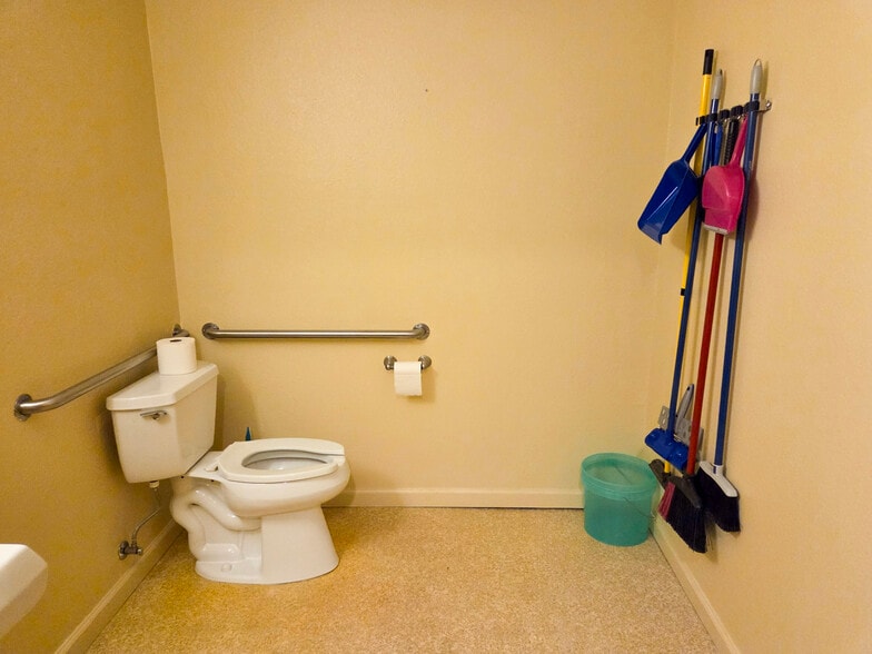 More Photos Of 448 Sebastopol Ave, Santa Rosa Office Residential For Sale