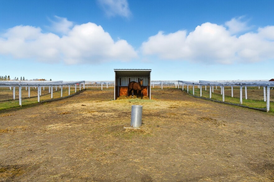 More Photos Of 58117 Range 211 Rd, Redwater Specialty For Sale