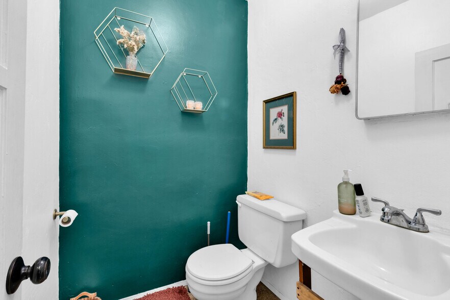 More Photos Of 1258 Broadway, El Cajon Office For Sale