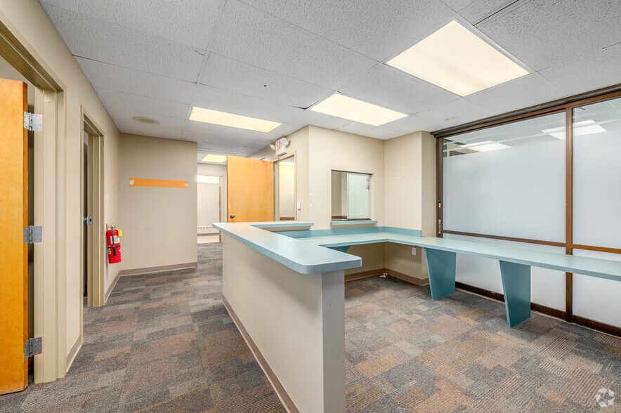 More Photos Of 6789 Ridge Rd, Parma Medical For Lease