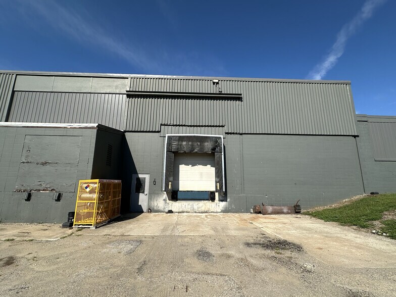 More Photos Of 3700 E Milham Ave, Portage Distribution For Sale