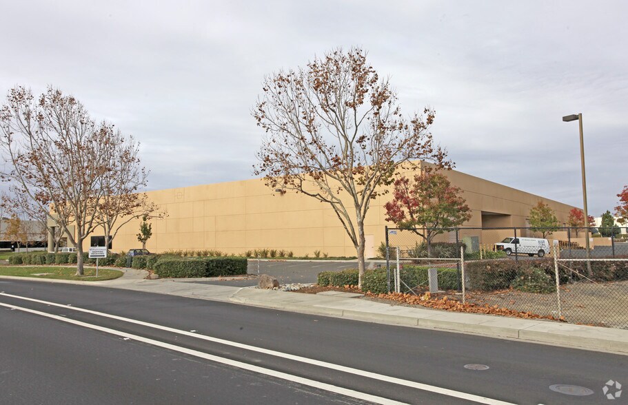 More Photos Of 37840-37880 Filbert St, Newark Warehouse For Lease