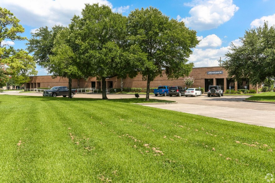 More Photos Of 15403 Vantage Pky E, Houston Unknown For Lease