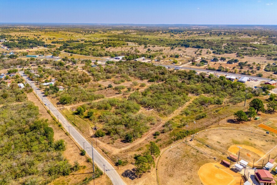 More Photos Of TBD HACKBERRY St, Luling Land For Sale