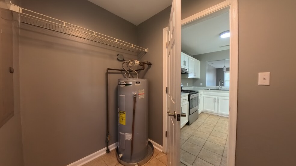 More Photos Of 2920-2952 Epperley Ave NW, Roanoke Apartments For Sale