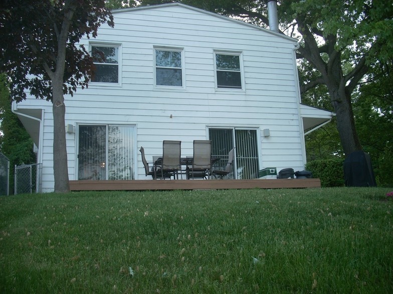 More Photos Of 460 Carvel Beach Rd, Baltimore Apartments For Sale