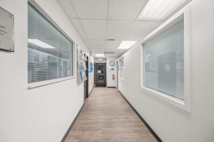More Photos Of 93 Sixth St, New Westminster Office For Sale