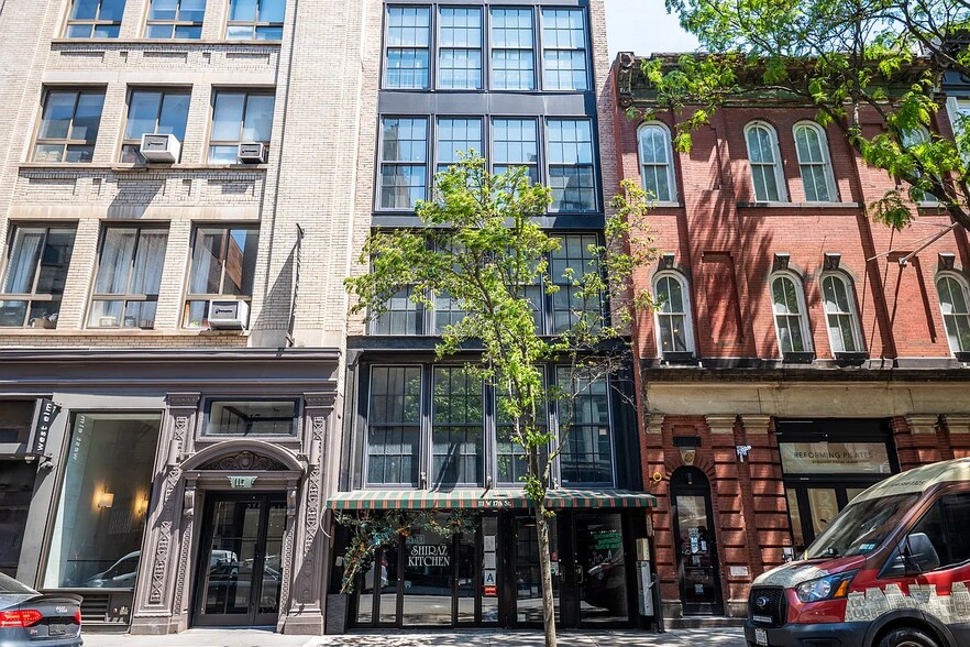 More Photos Of 111 W 17th St, New York Storefront Retail Office For Sale